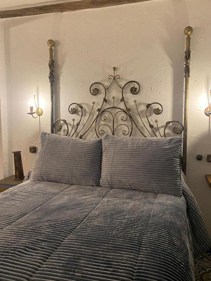 El Escondite De Martina, Aticos Romanticos Setenil De Las Bodegas Exterior photo